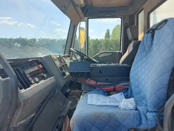 8#7780 Autoveicolo Iveco uso E18