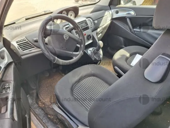 3#9304 Autoveicolo Lancia Y