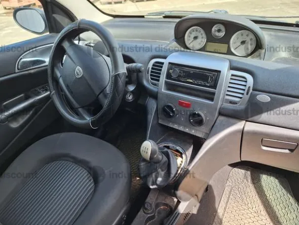 3#9304 Autoveicolo Lancia Y