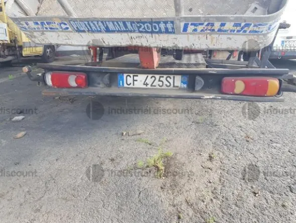 2#9328 Autoveicolo Nissan Cabstar