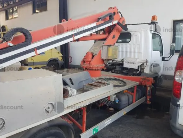 2#9328 Autoveicolo Nissan Cabstar