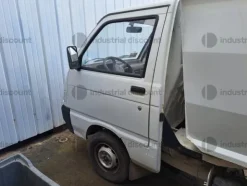 2#9304 Autoveicolo Piaggio Porter