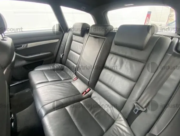 6#9748 Autovettura Audi