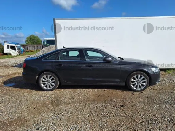 7#9304 Autovettura Audi A 6