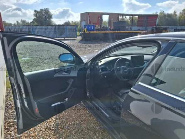 7#9304 Autovettura Audi A 6