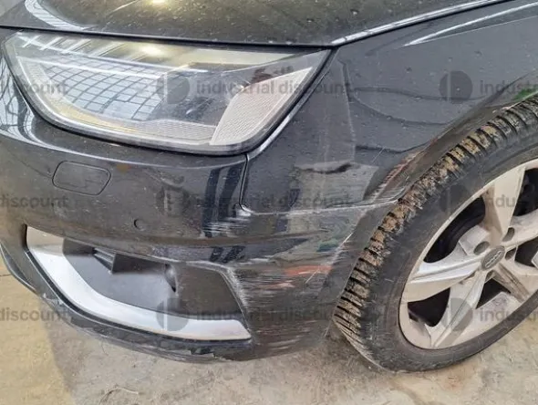 61#9878 Autovettura Audi A4