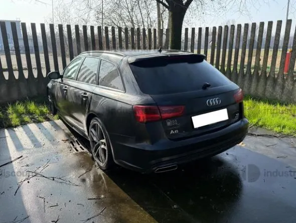 1#9010 Autovettura Audi A6