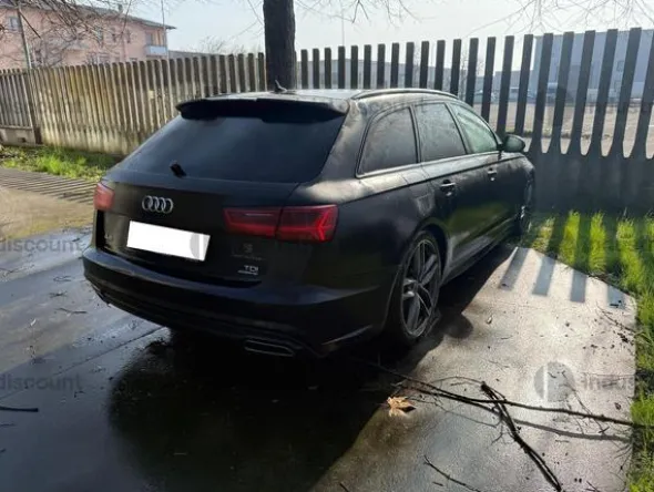 1#9010 Autovettura Audi A6