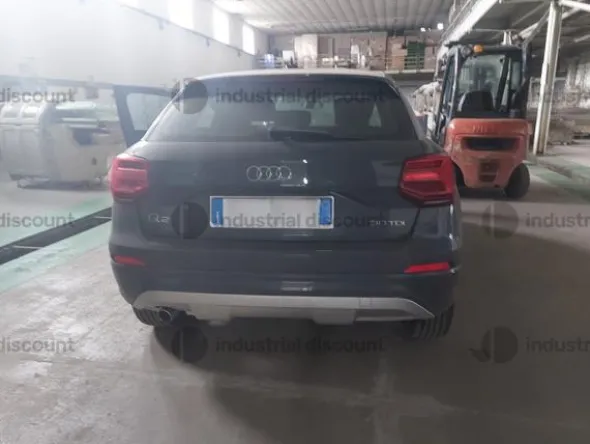 16#9213 Autovettura Audi Q2