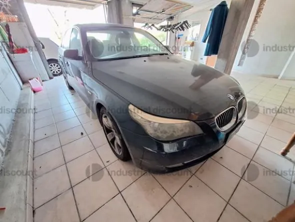 2#9029 Autovettura Bmw 530