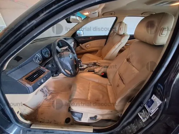2#9029 Autovettura Bmw 530