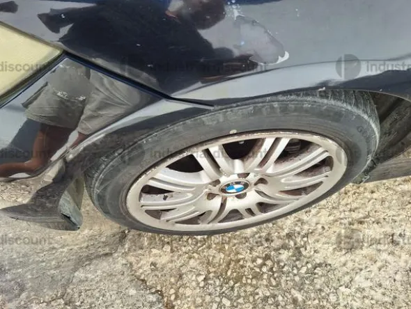 3#10205 Autovettura BMW 320d