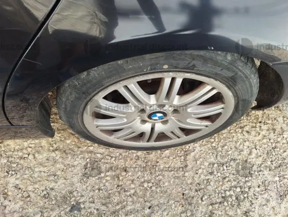 3#10205 Autovettura BMW 320d