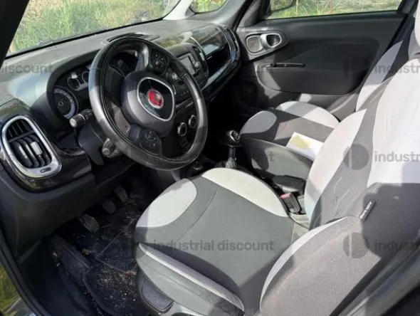 4#9117 Autovettura Fiat 500L
