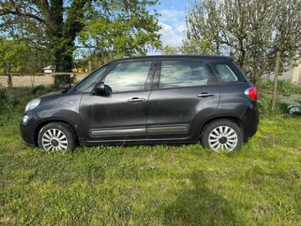 4#9117 Autovettura Fiat 500L