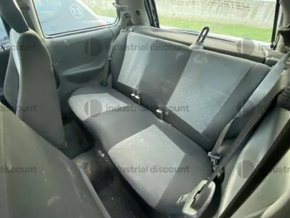 8#9773 Autovettura Fiat Punto