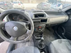 8#9773 Autovettura Fiat Punto
