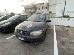 8#9773 Autovettura Fiat Punto