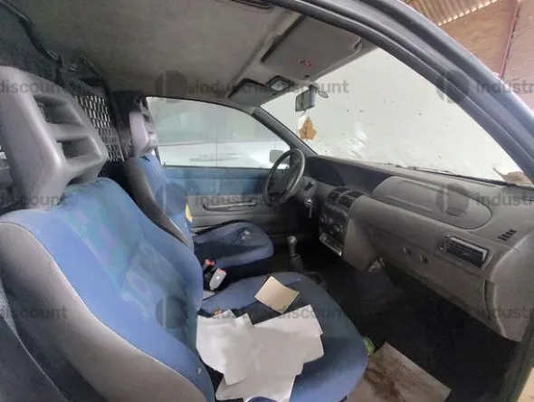 6#8669 Autovettura Fiat Punto