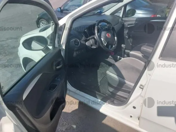 11#9453 Autovettura Fiat Punto