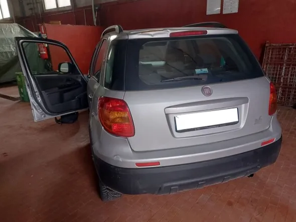 15#8115 Autovettura Fiat sedici