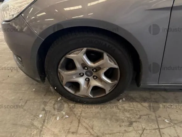 31#9706 Autovettura Ford Focus
