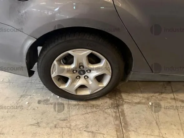 31#9706 Autovettura Ford Focus