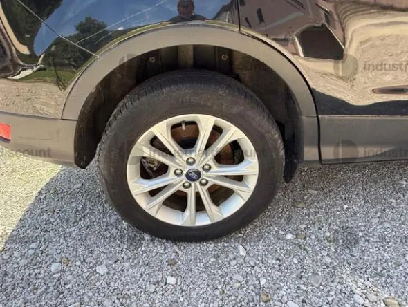 1#9377 Autovettura Ford Kuga