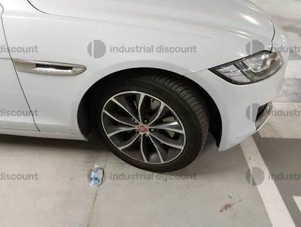1#8907 Autovettura Jaguar XF