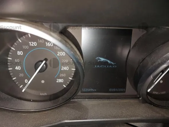 1#8907 Autovettura Jaguar XF