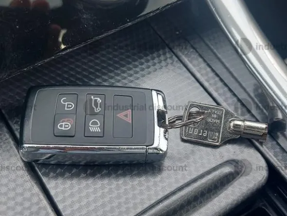1#9522 Autovettura Land Rover