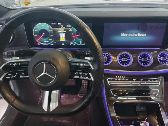 1#10102 Autovettura Mercedes Benz