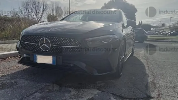 1#9847 Autovettura Mercedes Classe A 180