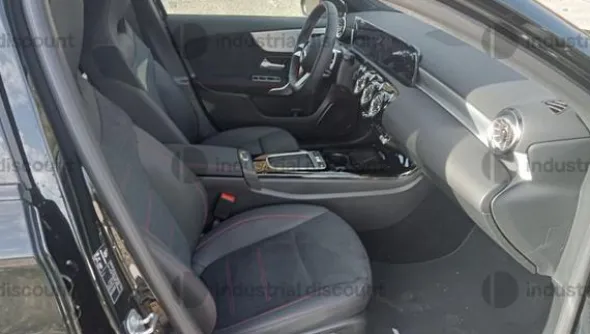 1#9847 Autovettura Mercedes Classe A 180