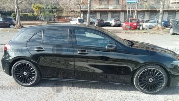 1#9847 Autovettura Mercedes Classe A 180