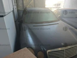 1#9766 Autovettura Mercedes E200