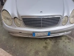 4#8644 Autovettura Mercedes E320