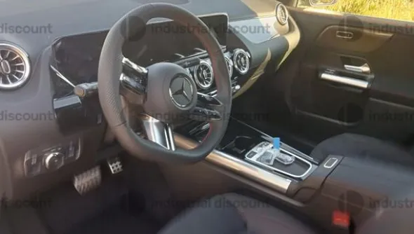 3#9847 Autovettura Mercedes GLA 200
