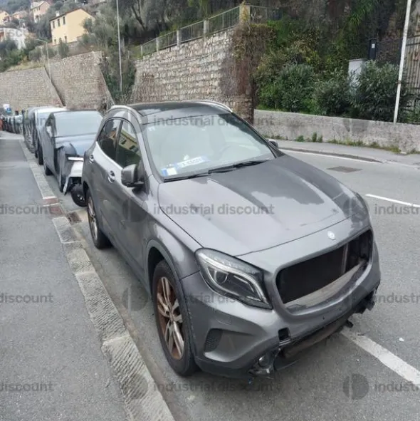 1#8950 Autovettura Mercedes GLA
