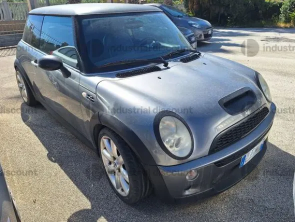1#9545 Autovettura Mini Cooper S