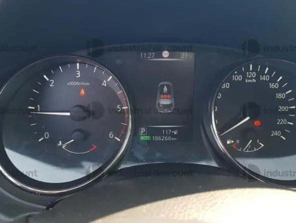 2#10040 Autovettura Nissan x-trail