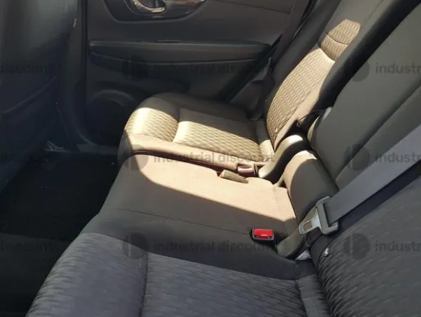 2#10040 Autovettura Nissan x-trail