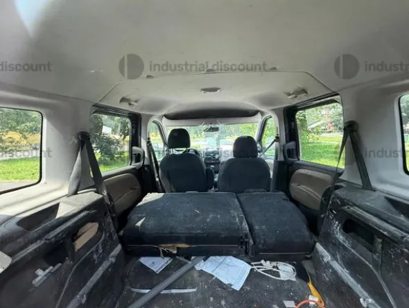 1#10126 Autovettura Opel Combo
