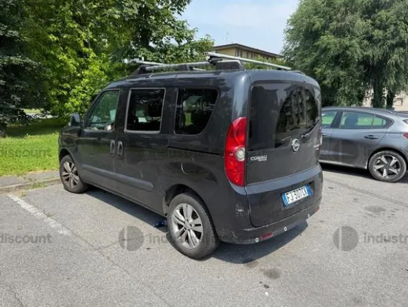 1#10126 Autovettura Opel Combo