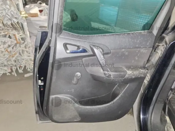 1#8813 Autovettura Opel Meriva e Autocarro Fiat Doblò