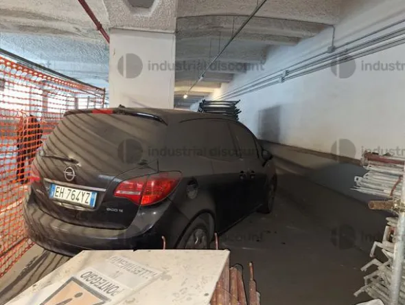 1#8813 Autovettura Opel Meriva e Autocarro Fiat Doblò