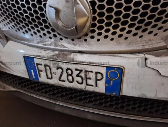 1#8813 Autovettura Opel Meriva e Autocarro Fiat Doblò