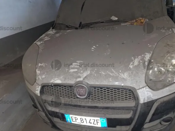 1#8813 Autovettura Opel Meriva e Autocarro Fiat Doblò