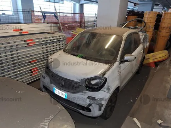 1#8813 Autovettura Opel Meriva e Autocarro Fiat Doblò