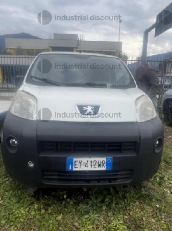 3#9986 Autovettura Peugeot